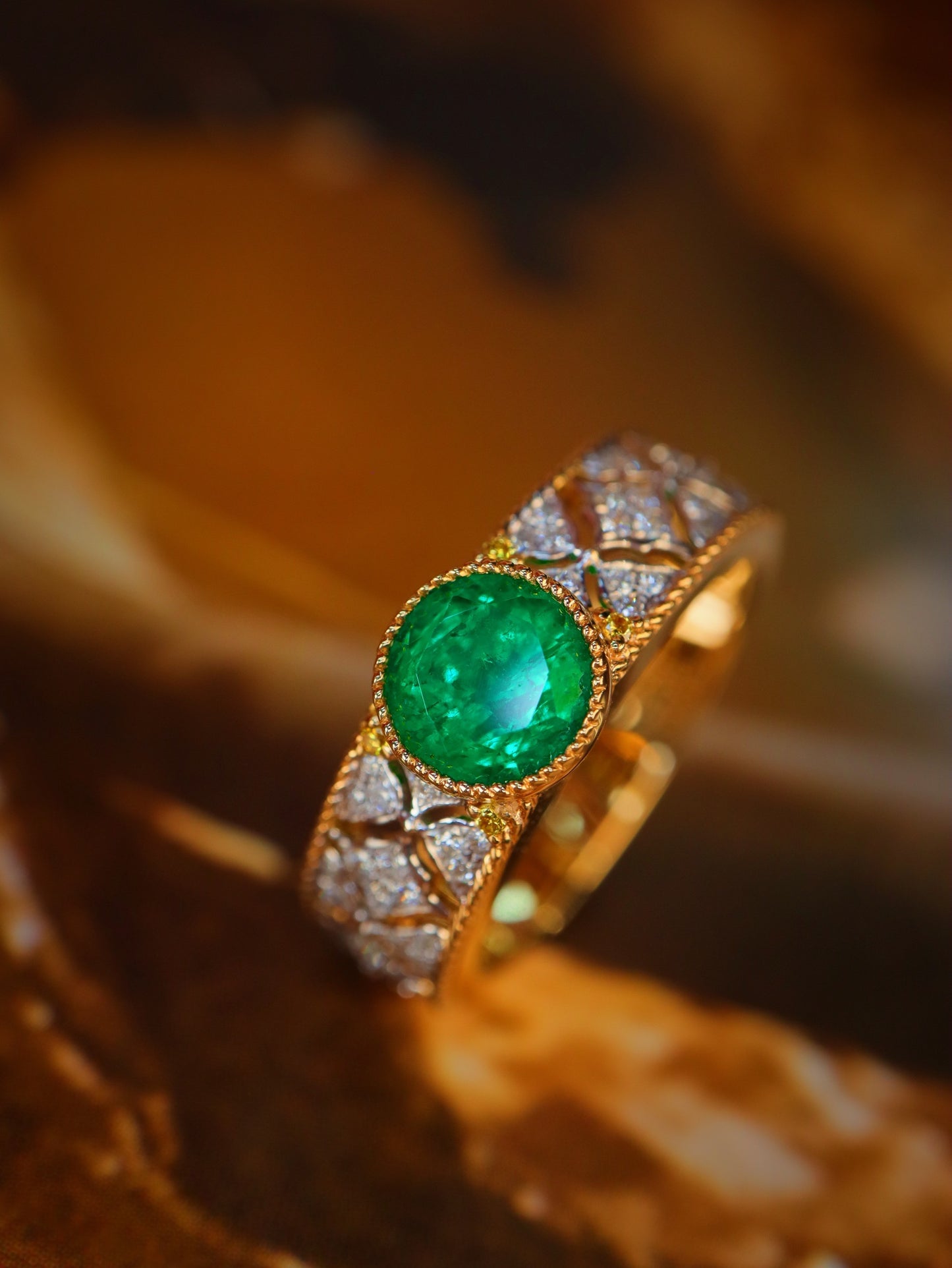 Panjshir High-Quality Emerald Jewelry with Round Cut