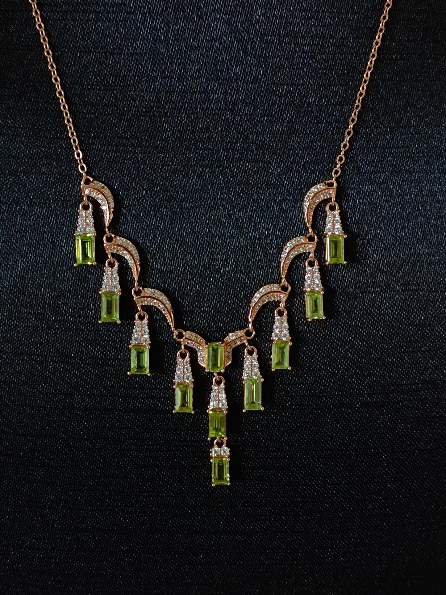 Exquisite Olive Stone Tassel Necklace - A Jewelry Must-Have