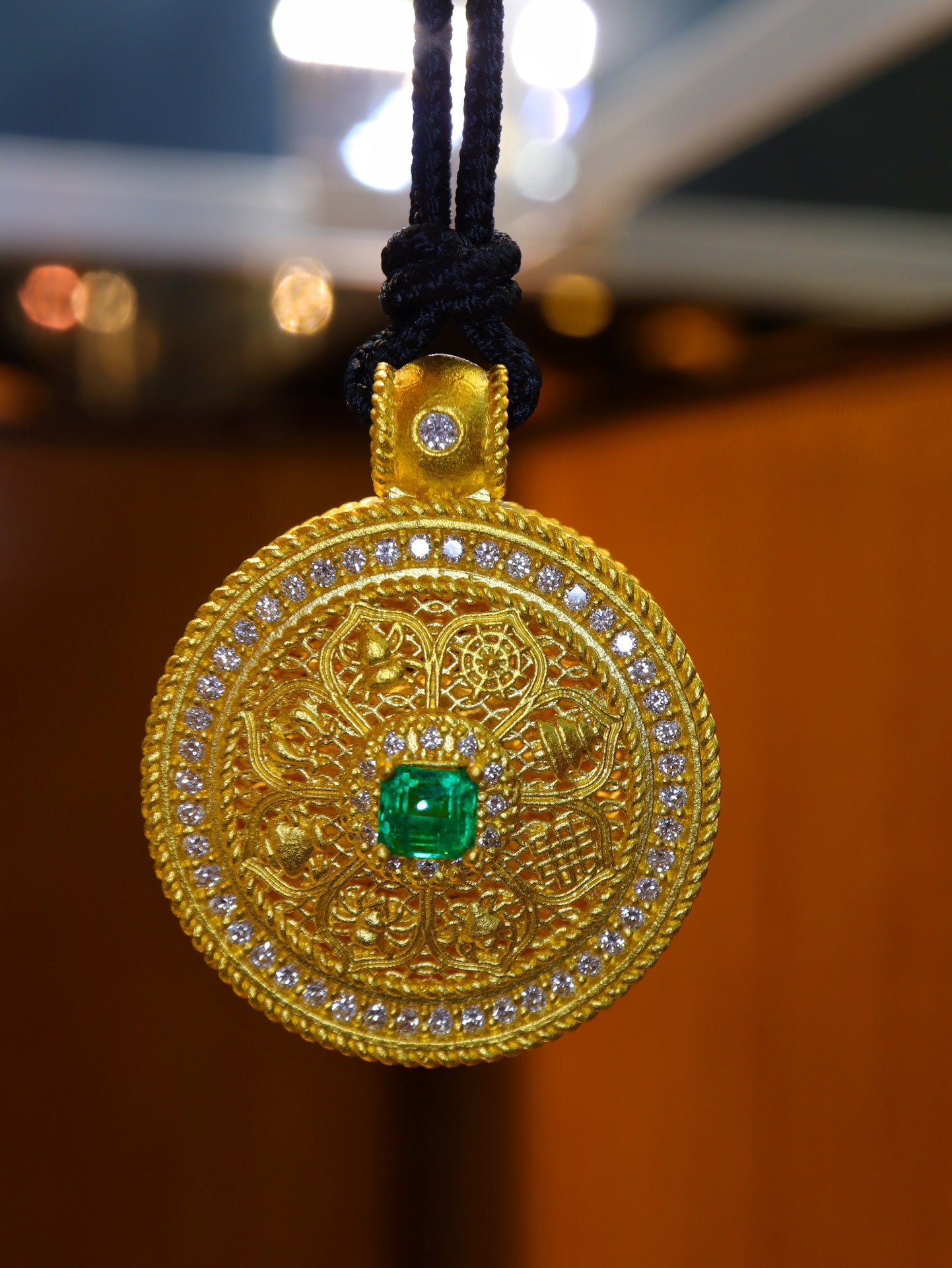 24k Gold Emerald Pendant - Premium Jewelry Piece