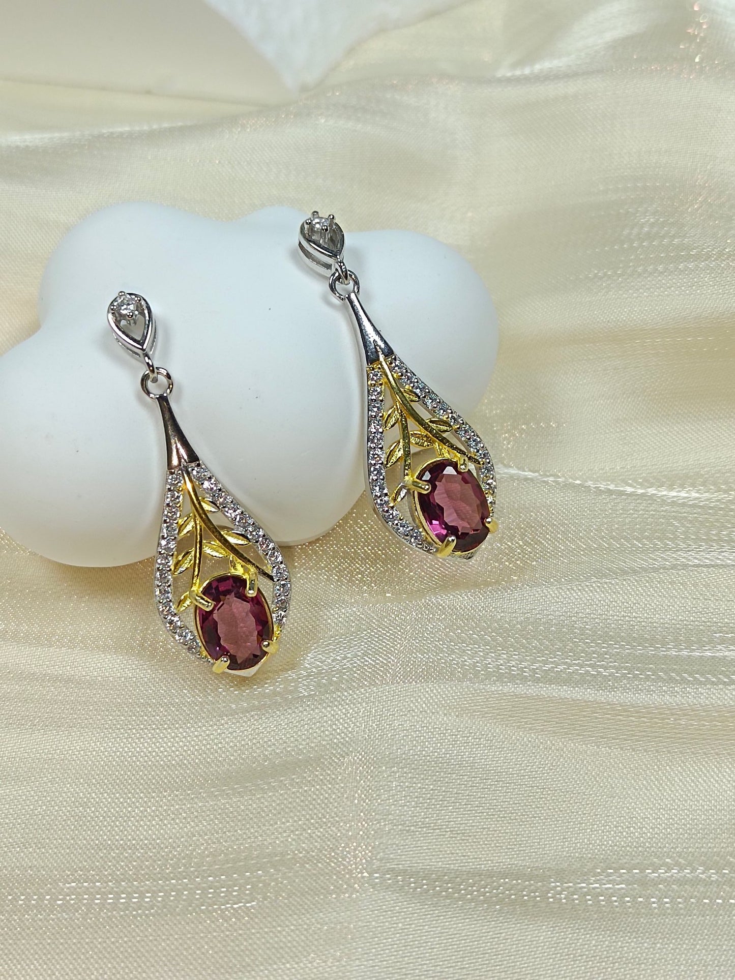 S925 Silver Embedded Garnet Earrings - Elegant Geometric Teardrop Jewelry