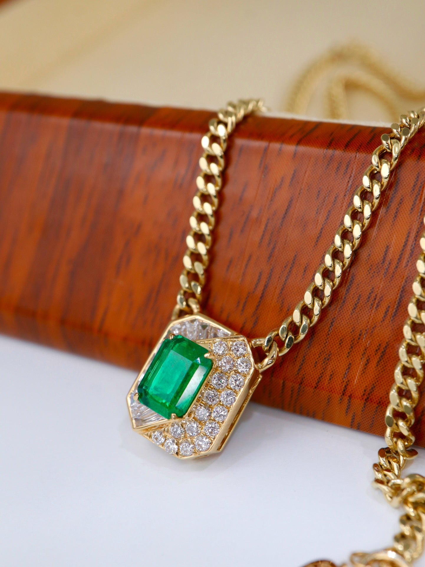 Emerald Cuban Necklace - High-End Jewelry Piece