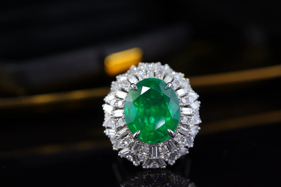 Luxury Emerald Pendant/Ring Dual-Use Jewelry - Top-Grade Verdant Green