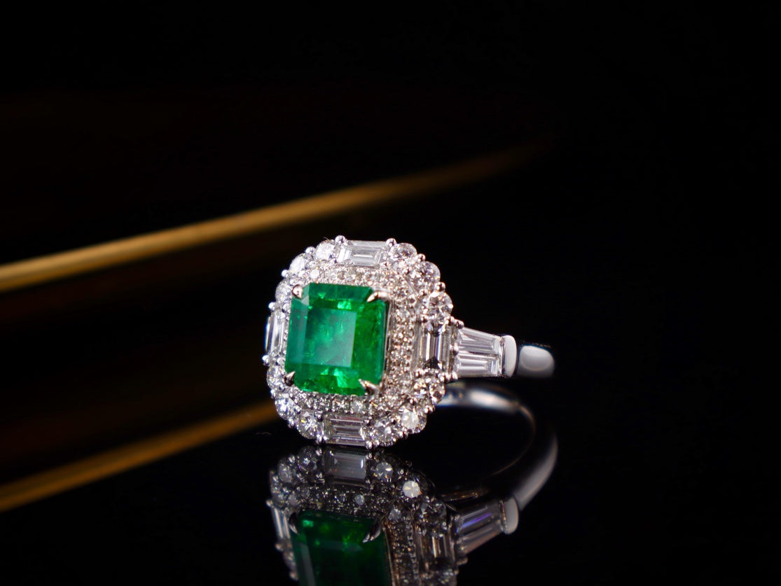 Emerald Ring - Premium Quality Jewelry for Every Occasion