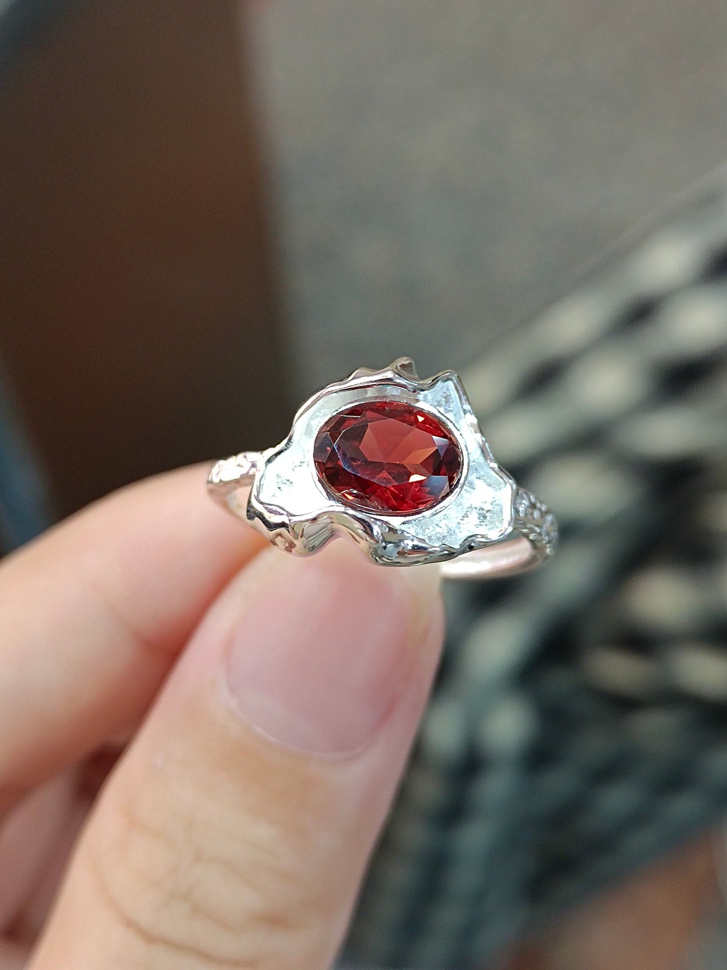 Exquisite Natural Garnet Ring - A Jewelry Must-Have