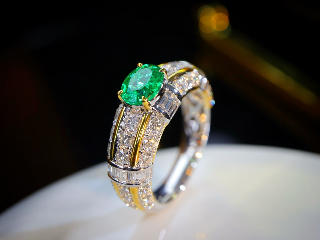 Luxury Emerald Ring with Diamond Embellishment - Premium Jewelry Piece