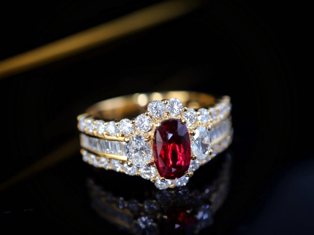 Pigeon's Blood Red Ruby Ring - Luxe sieradenstuk