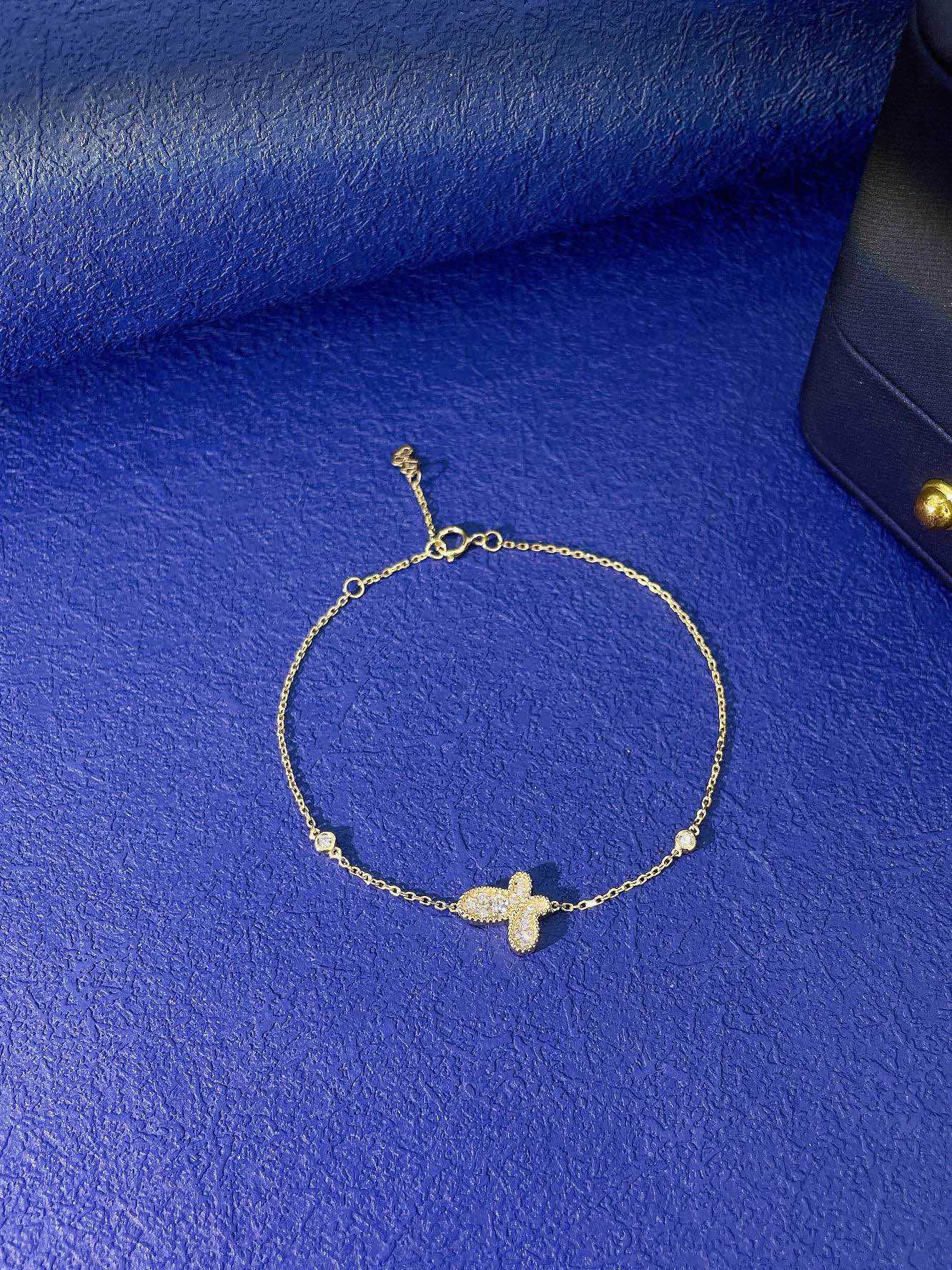 9K Cultured Irregular Butterfly Bracelet - Exclusive Jewelry Piece