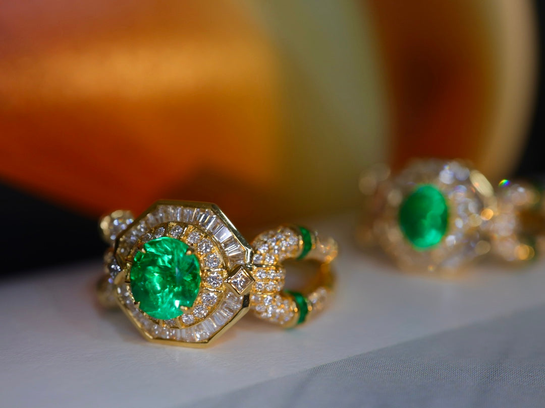 Art Deco Style Heavy Craftsmanship Emerald Ring - Exclusive Jewelry