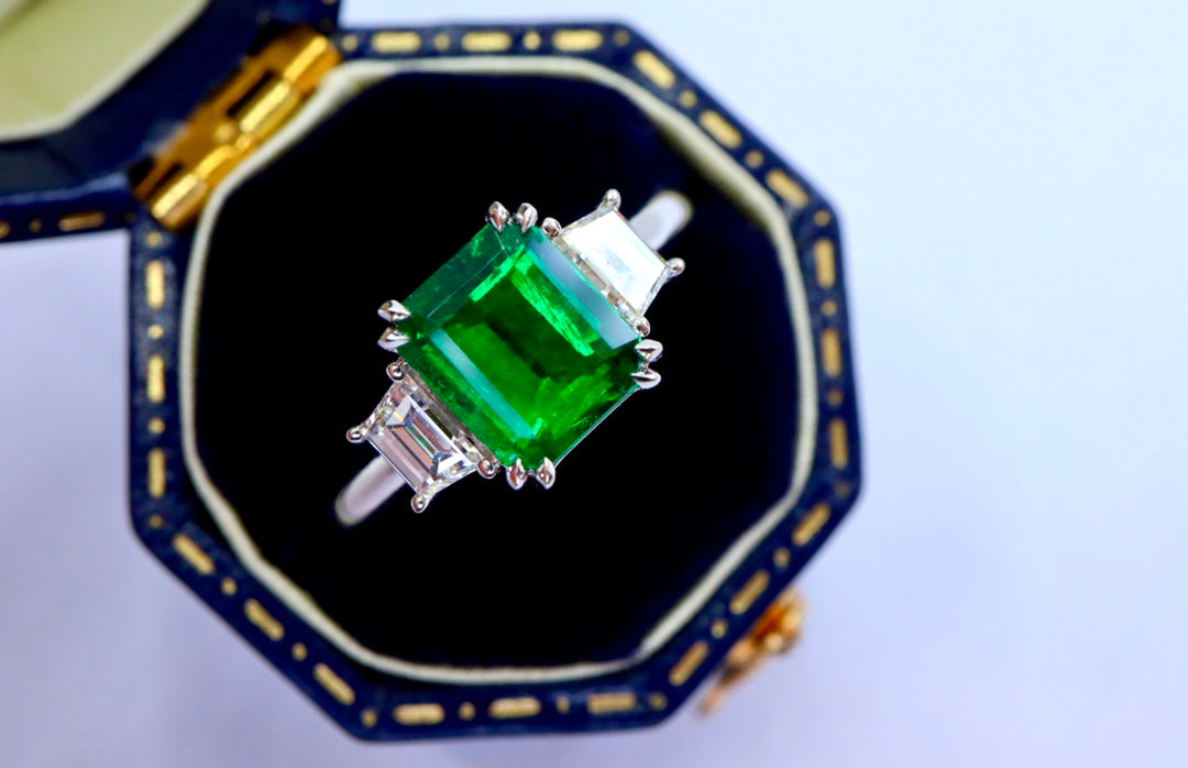 Elegant Three-Stone Vivid Green Emerald Ring - Fine Jewelry