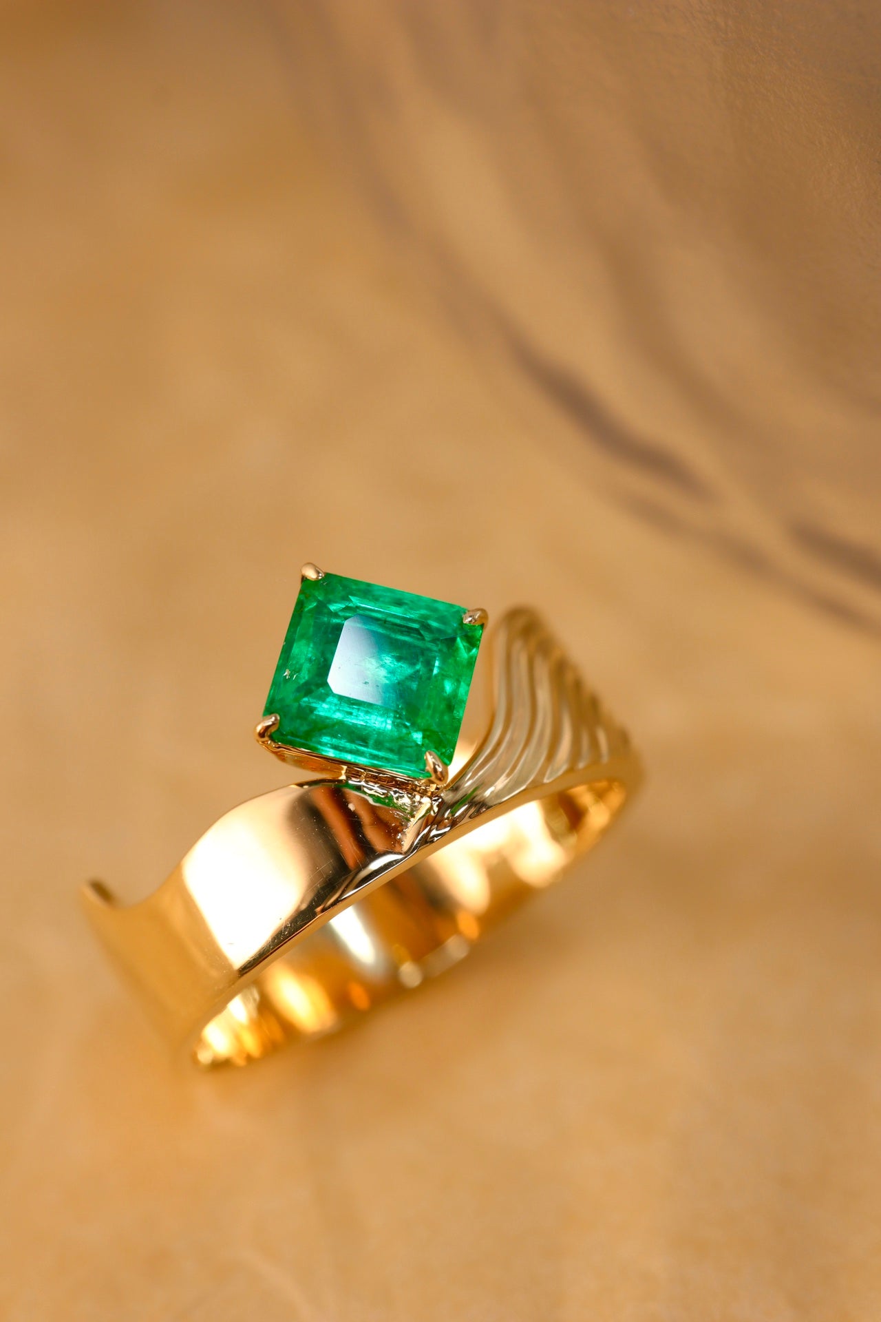 Panjshir Emerald Jewelry Piece - 0.85ct with 18k Gold Accents