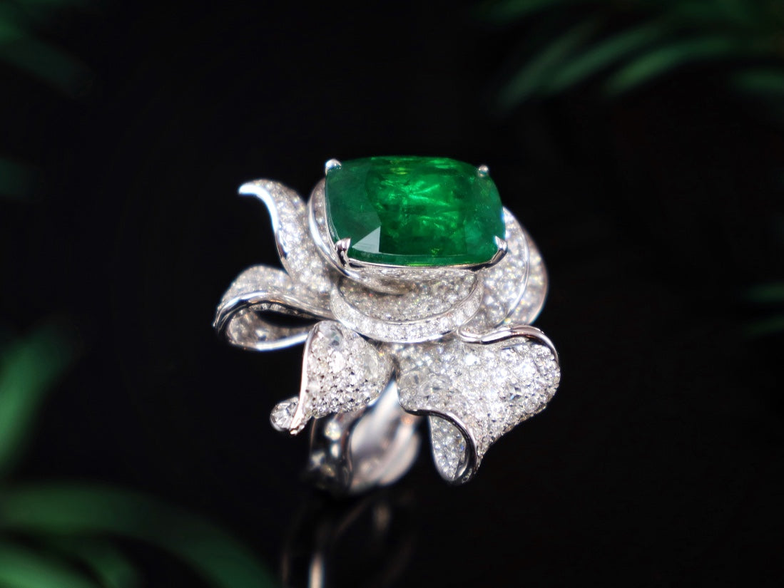 Emerald Green Jewelry: Custom-Made Ring/Pendant with Diamond-Encrusted Flower Design