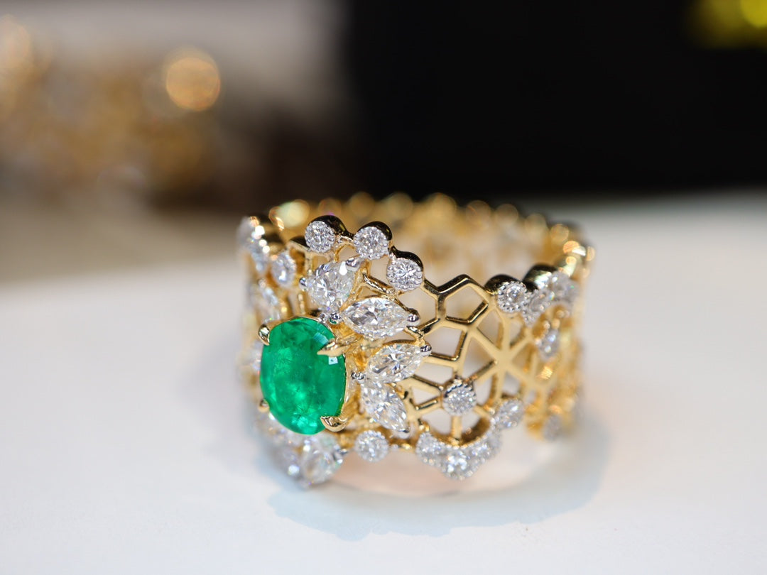 Wide Band Buccellati-Style Ring - A Century-Old Classic Jewelry Piece