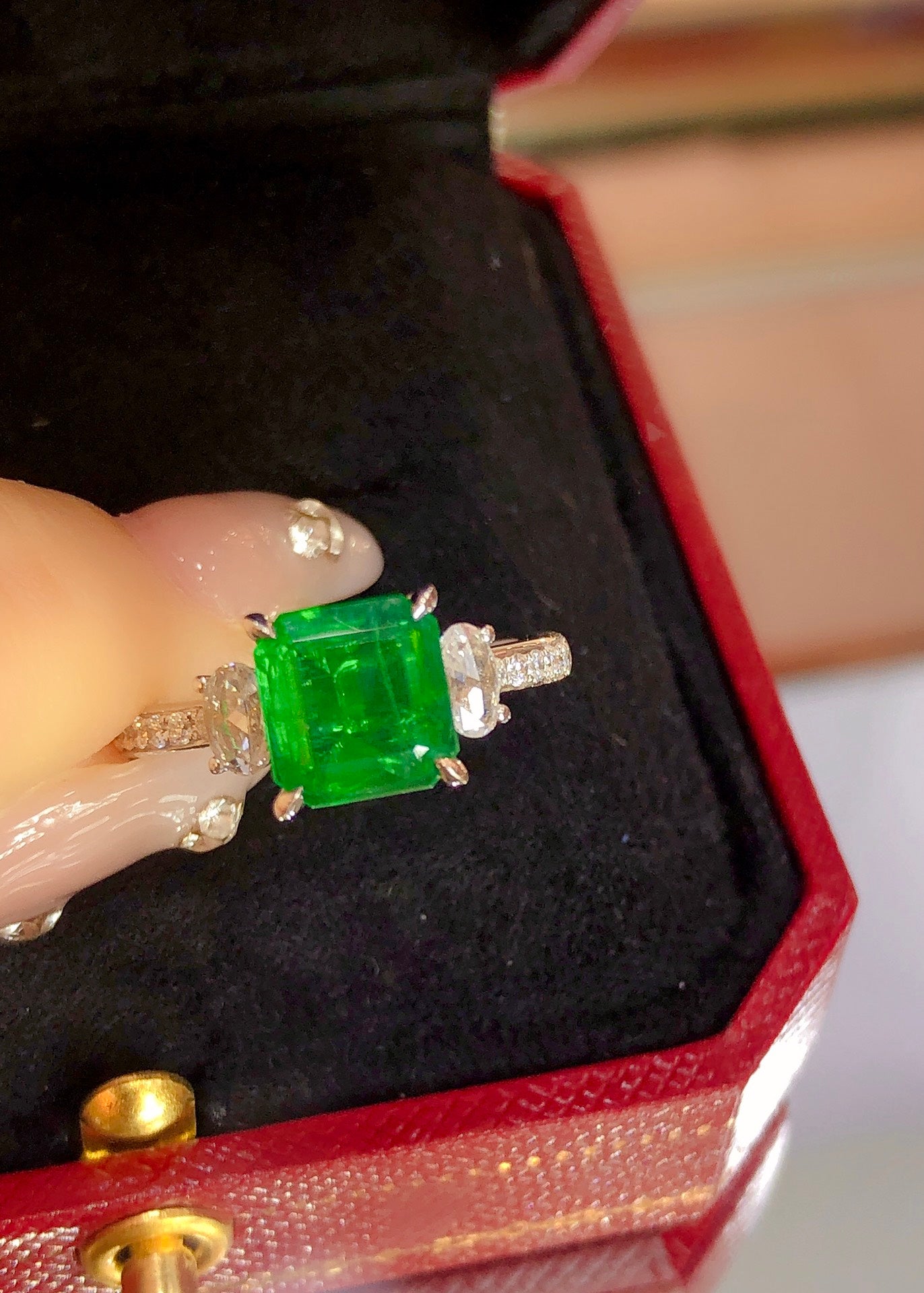 Exquisite Natural Emerald Ring - Muzo Green Jewelry