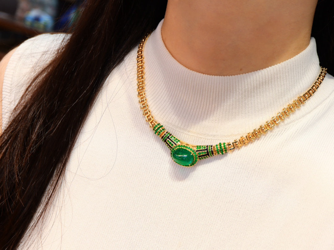 Vintage Modern Retro Design Emerald Necklace - A Jewelry Gem