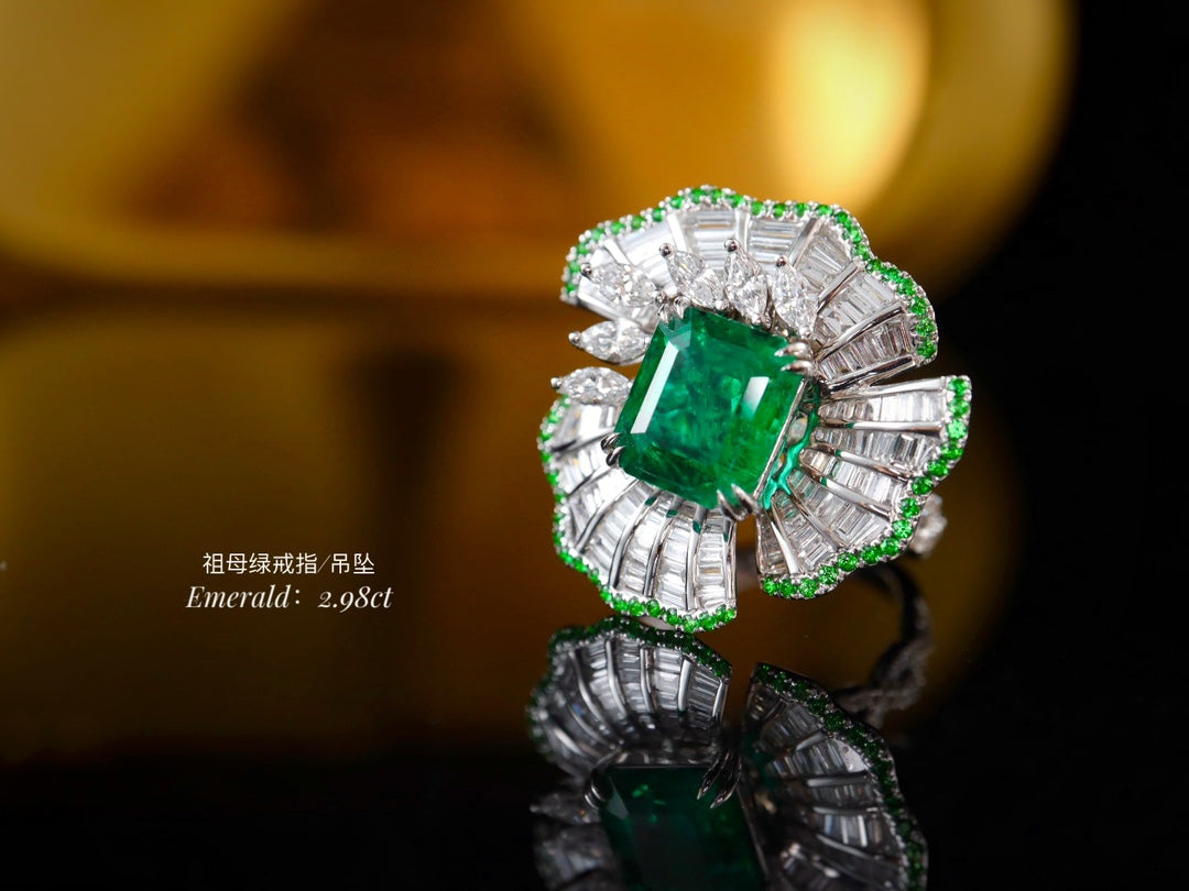 Emerald Elegance: Vivid Green Lotus Jewelry - Pendant/Ring