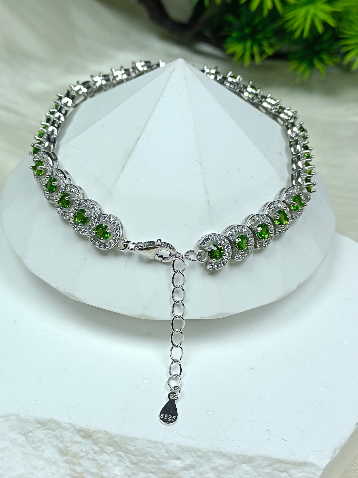 Exquisite S925 Silver Embedded Diopside Luxury Bracelet - Jewelry for Elegance