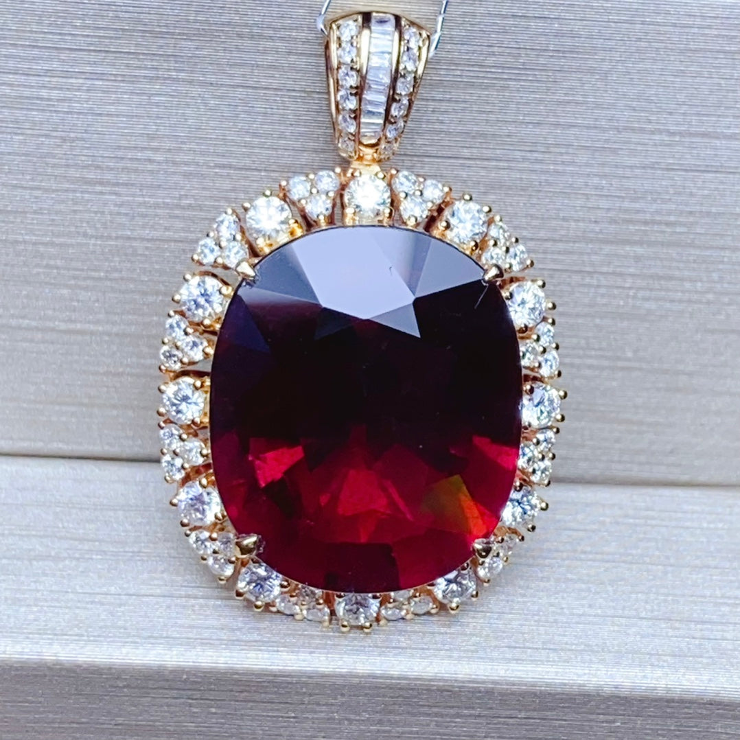 Natural Tourmaline Pendant Jewelry with 18K Gold and Diamond Setting