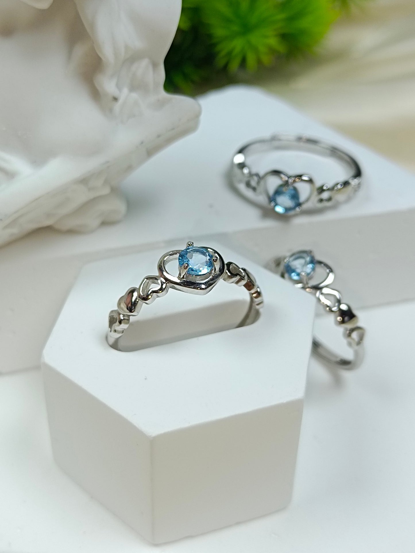 S925 Silver Embedded Topaz Heart Ring - Minimalist Jewelry for a Fresh Look