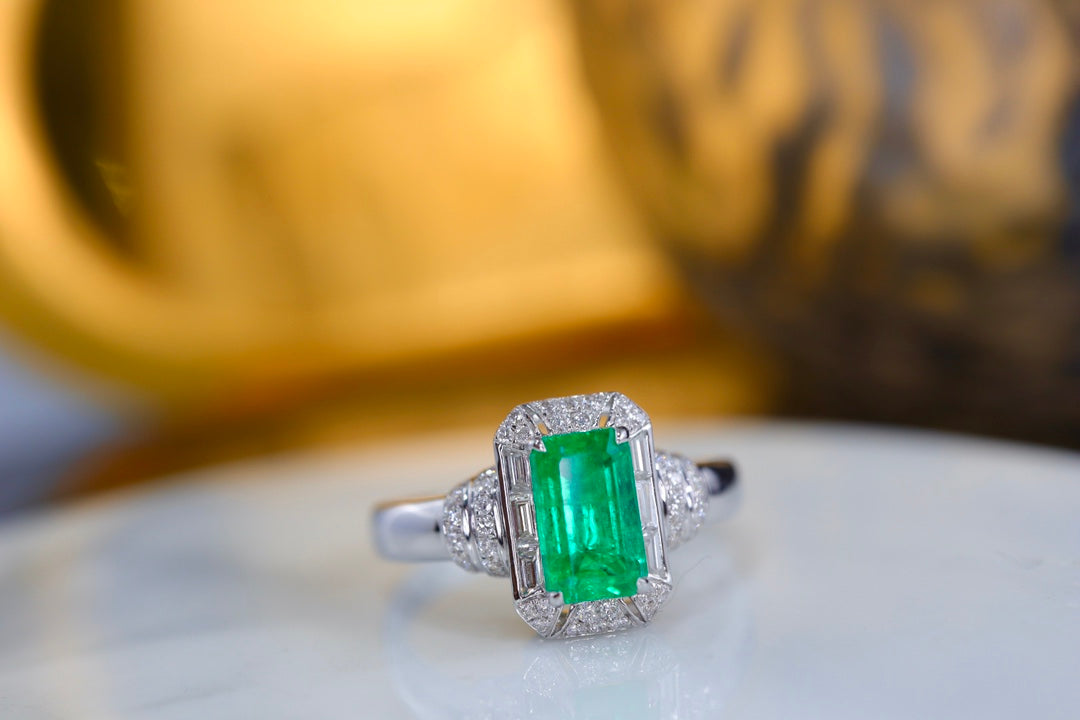 Panjshir Emerald Ring - Minimalist Luxury Jewelry Design