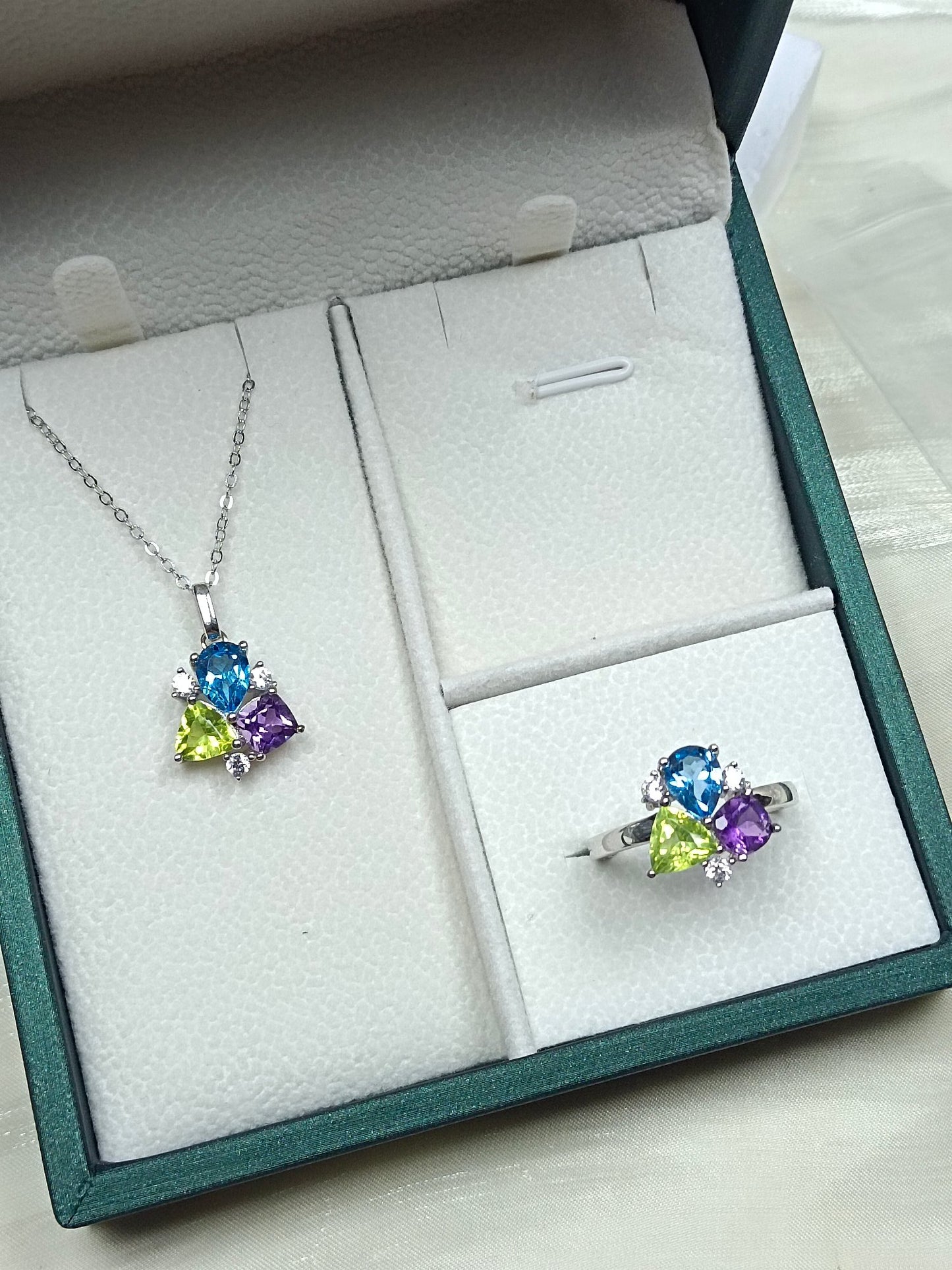 S925 Silver Fine Craftsmanship Embedded Crystal Multi-Treasure Jewelry Set