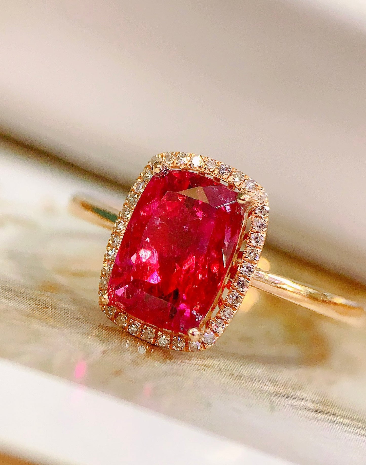 18K Gold Embedded Natural Tourmaline Ring - Exquisite Jewelry