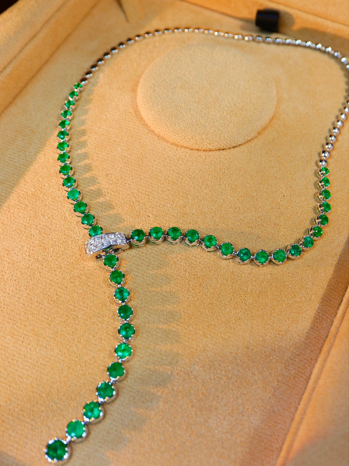 Emerald Elegance: 18K Gold Embedded Panjshir Emerald Necklace