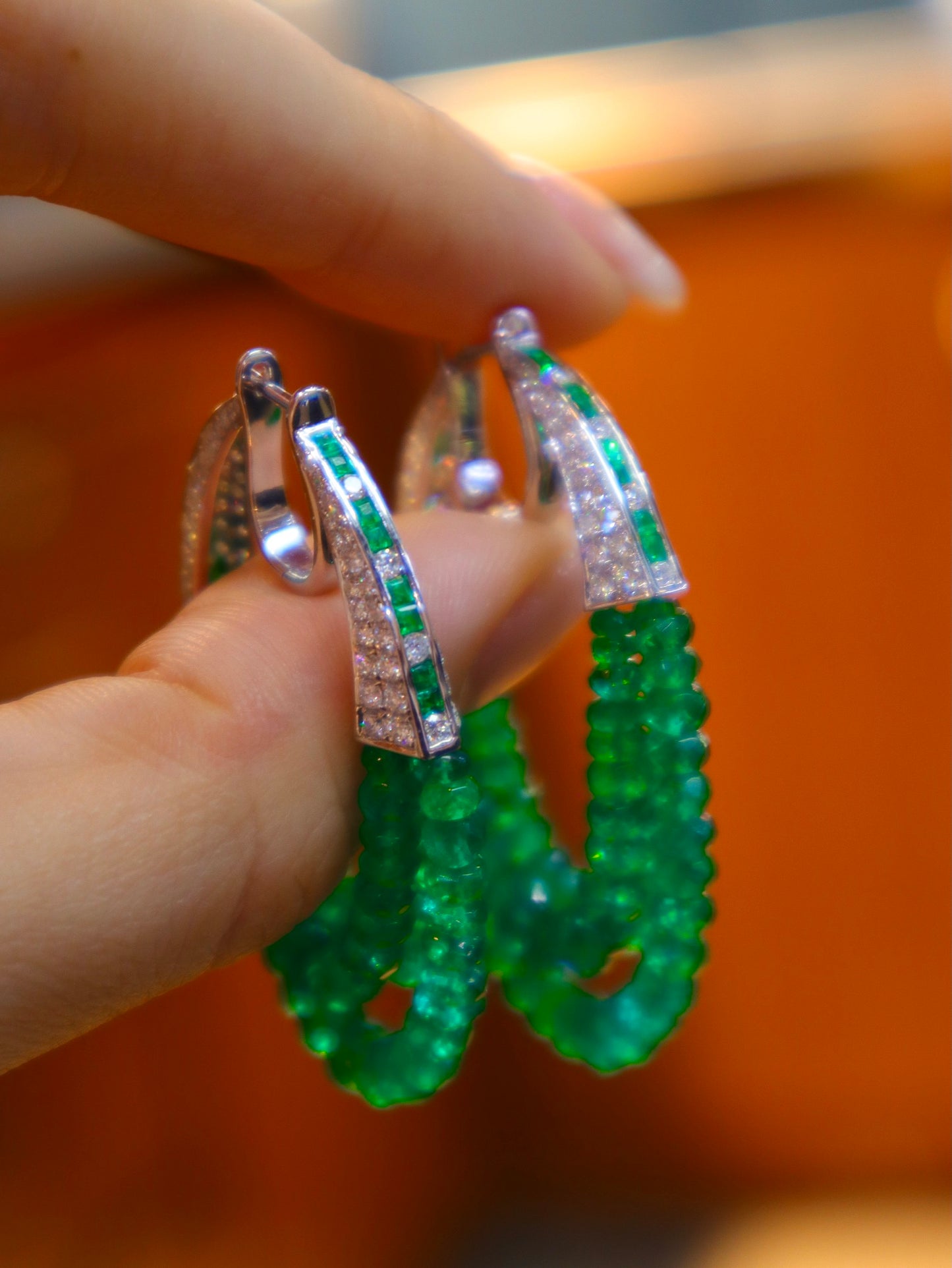 Exquisite Emerald Earrings: A Touch of Nature's Luxury Jewelry