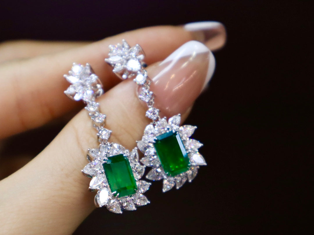 Emerald Green Earrings - Luxurious Jewelry Piece