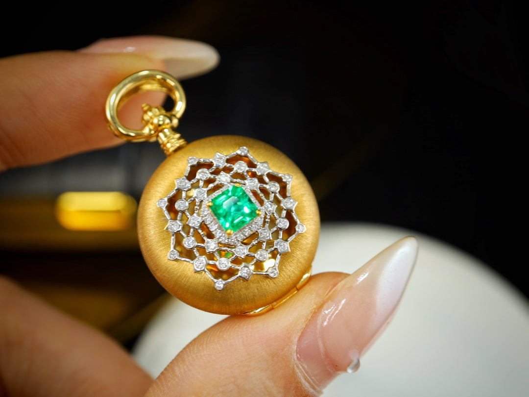 Dragon Year Auspicious Custom Pendant - Gajiao Box Jewelry