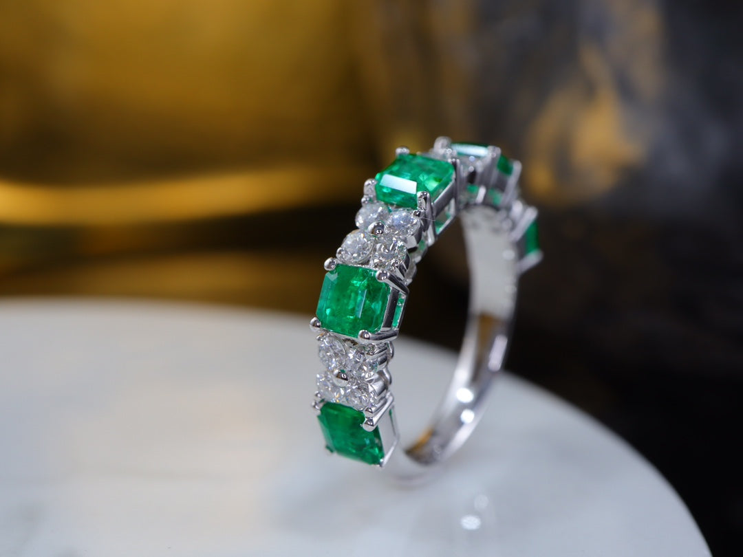 Panjshir Emerald Diamond Cluster Ring - Premium Jewelry Piece