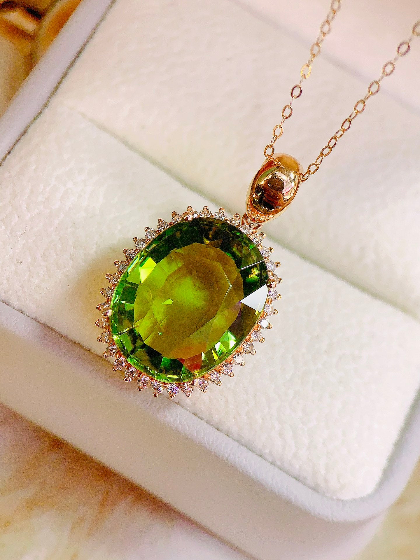 Natural Green Tourmaline Pendant in 18K Gold with Diamond Accent - Exquisite Jewelry