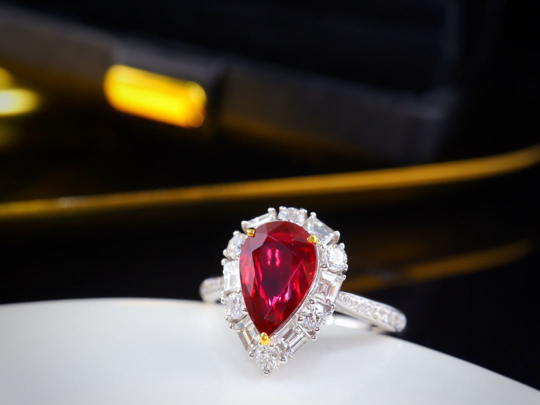 Pigeon's Blood Ruby Ring - Uoppvarmede edelstenssmykker