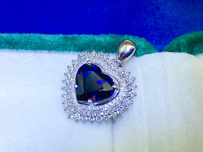 Elegant Timeless Sapphire Pendant Jewelry