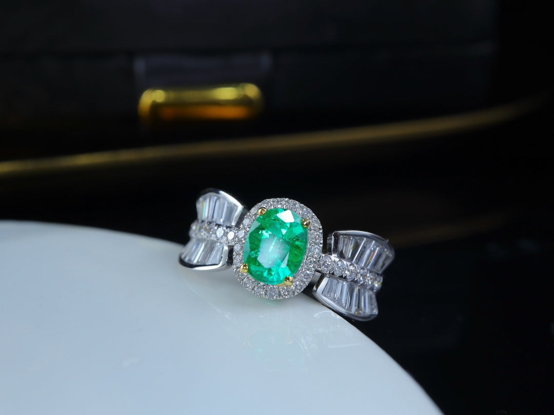 Panjshir Emerald Ring - Luxurious Bowknot Design Jewelry