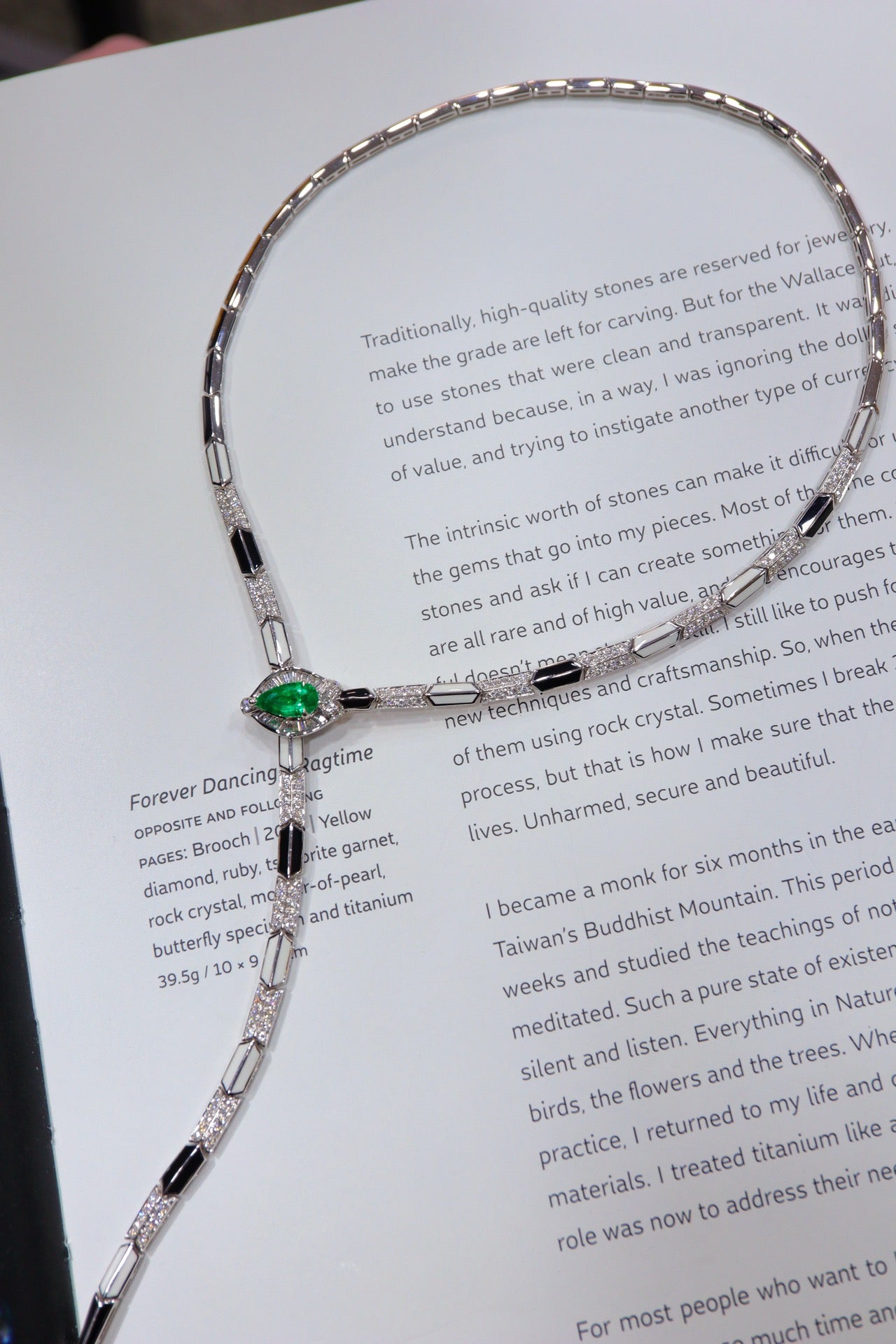 Serpentine Design Emerald Necklace - Premium Jewelry Piece