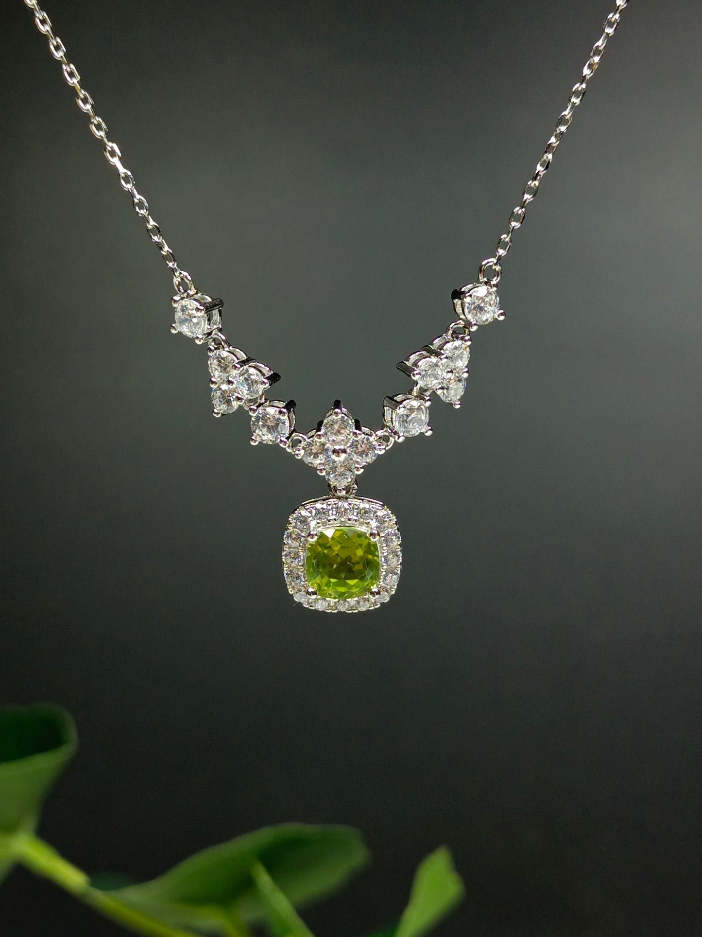 Collana con pendente quadrato in peridoto decorato in argento sterling S925 - Gioielli di moda minimalista