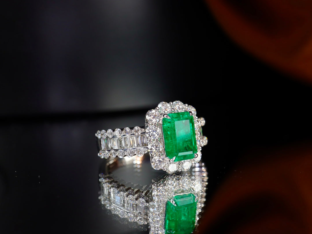 Emerald Green Ring: Vivid Green Gemstone Jewelry with Gilded Certificate