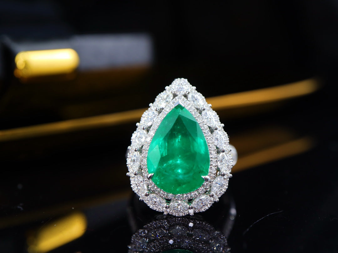 Emerald Ring/Pendant Two-Use Jewelry Piece