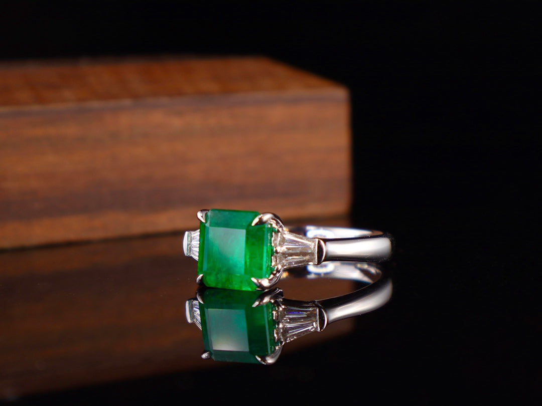 Emerald Ring - Vivid Green Jewelry Piece with Diamond Accents