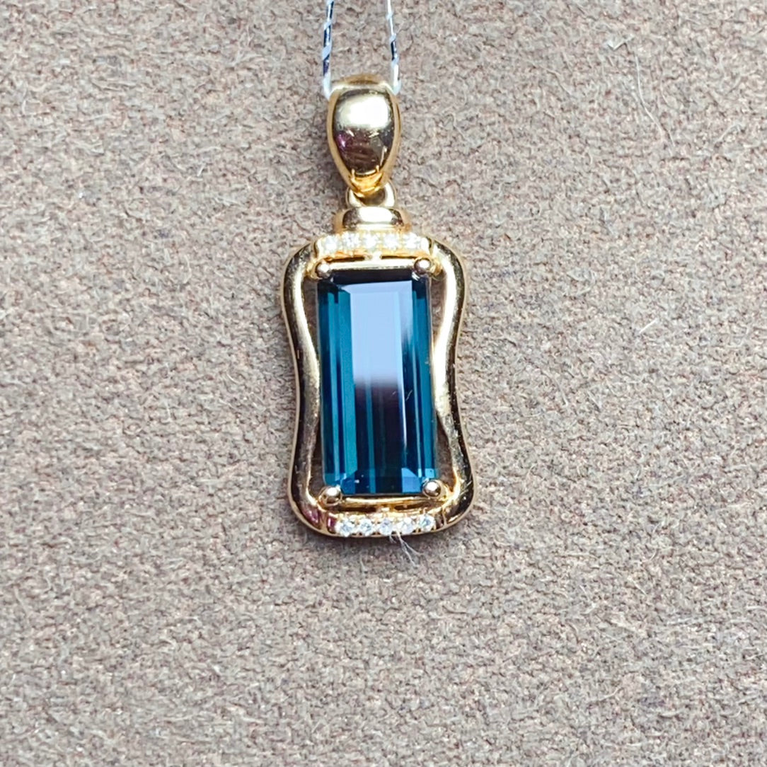 Natural Tourmaline Pendant in 18K Gold with Diamond Accents - Exquisite Jewelry