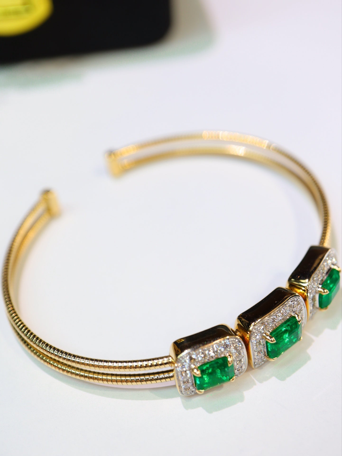 Elegant Panjshir Emerald Bracelet - Premium Jewelry Collection