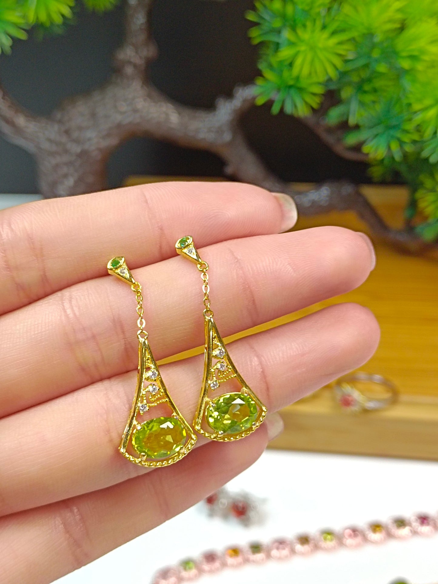 S925 Silver Embedded Peridot Earrings - Minimalist Fashion Jewelry