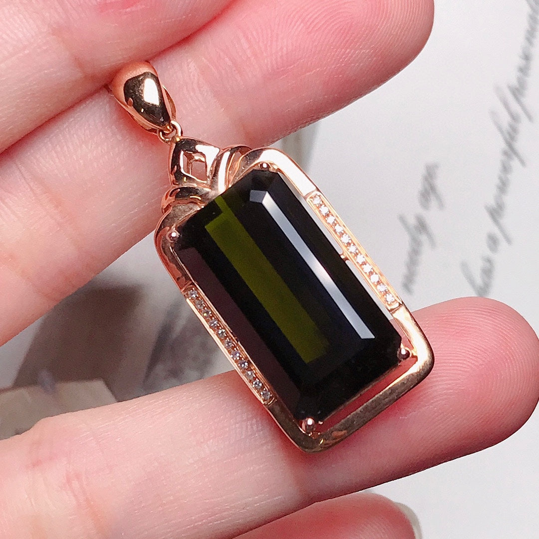 18K Gold Peridot Pendant - Jewelry of Prosperity and Healing