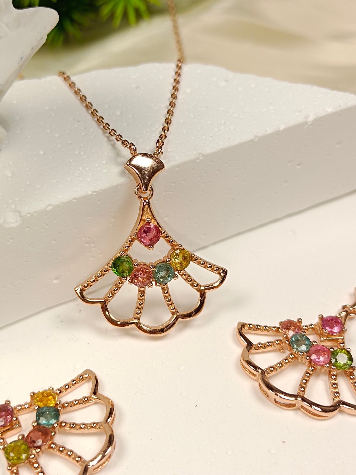 Kalung "Princess Dress" Turmalin Terbenam S925 - Pesona Cinta Musim Panas