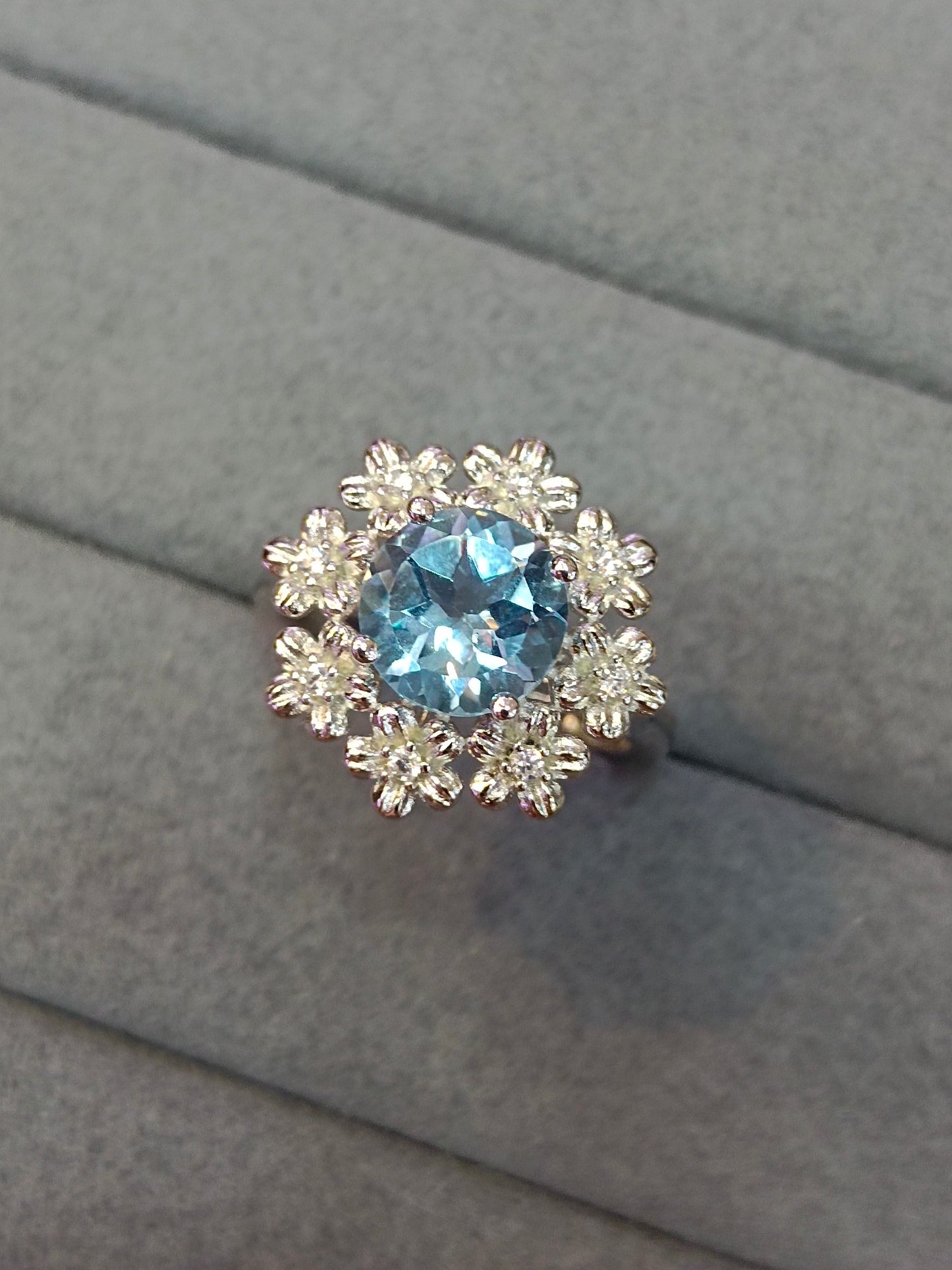 Cincin Bunga Kaya Topaz S925 Perak Indah - Barang Kemas Elegan