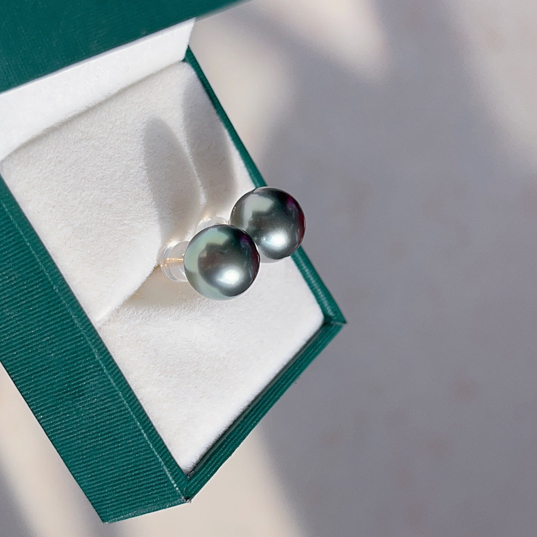 Exquisite Tahitian Black Pearl Earrings - A Must-Have Jewelry