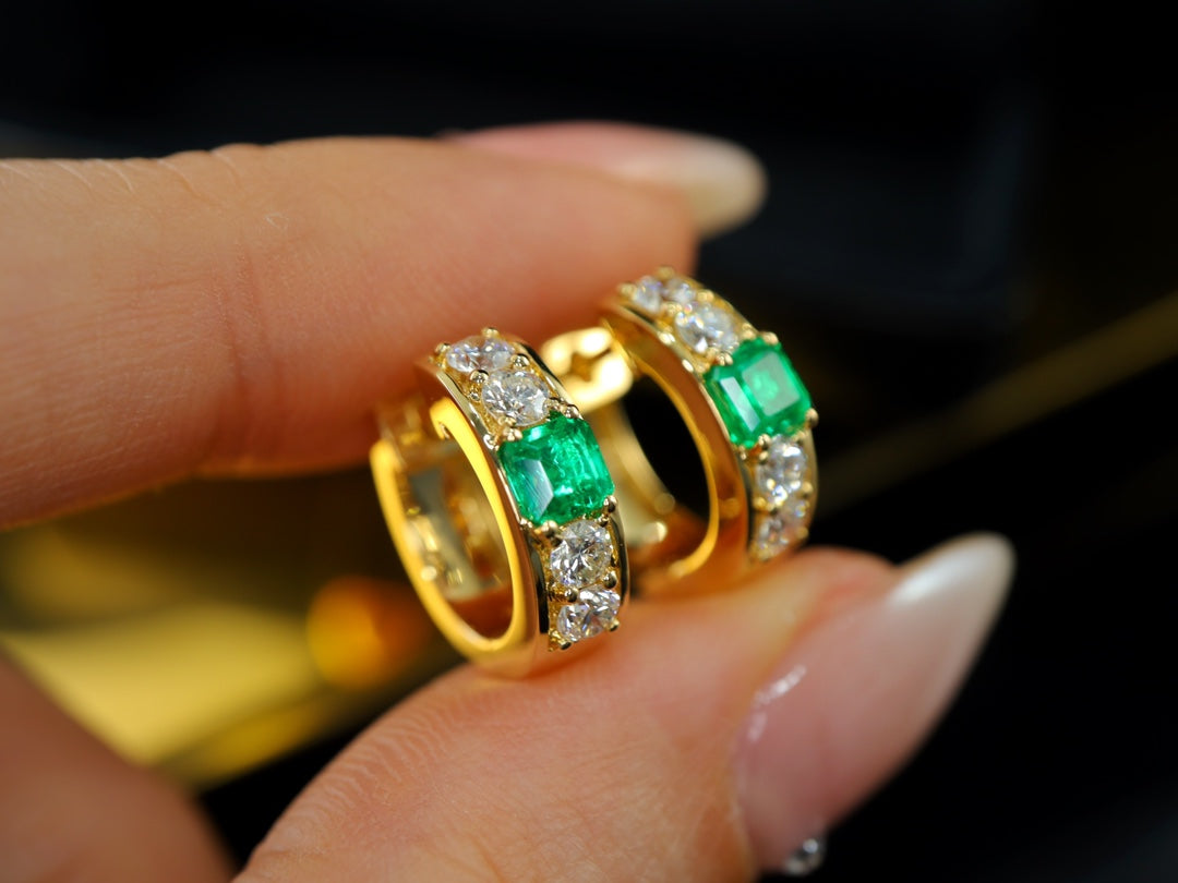 Elegant and High-Quality Emerald Ear Clips Jewelry