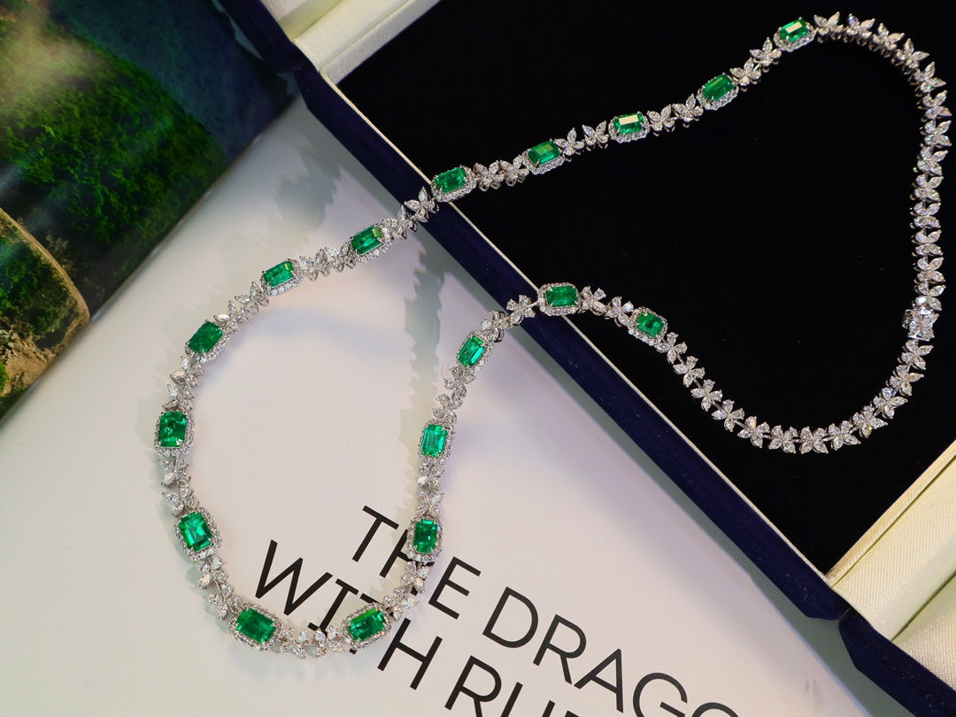 Collector's Edition Dinner Party Jewelry: Emerald Diamond Necklace Outshines All