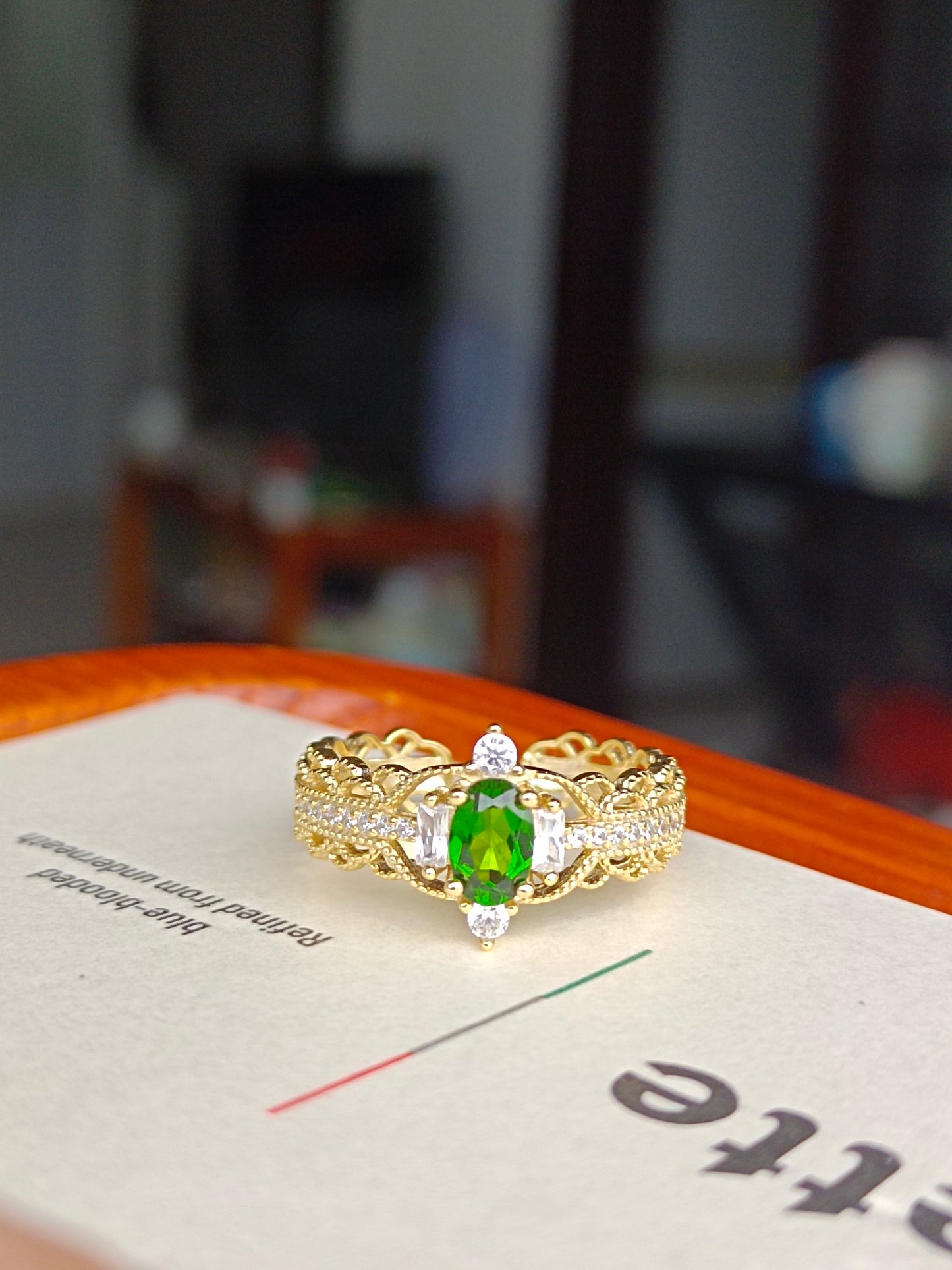 Cincin Diopside Unik dengan Gaya Lace Court - Barang Kemas Elegan