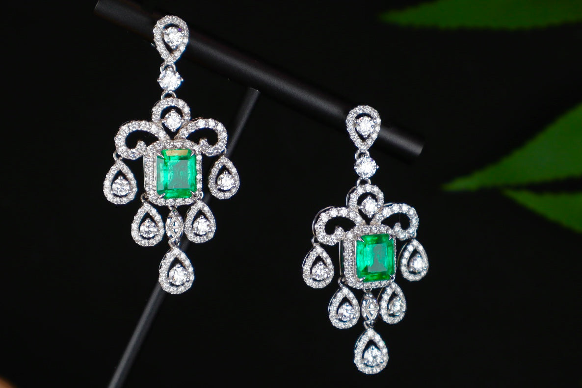 Emerald Earrings with Chinese Knot Design - Premium Jewelry